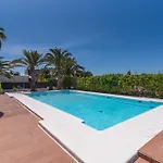 Holiday home Vivelorural Club 14, Terraza Y Piscina
