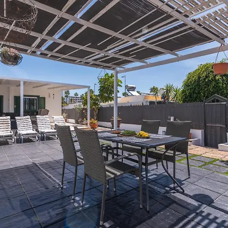 Vivelorural Club 14, Terraza Y Piscina Holiday home