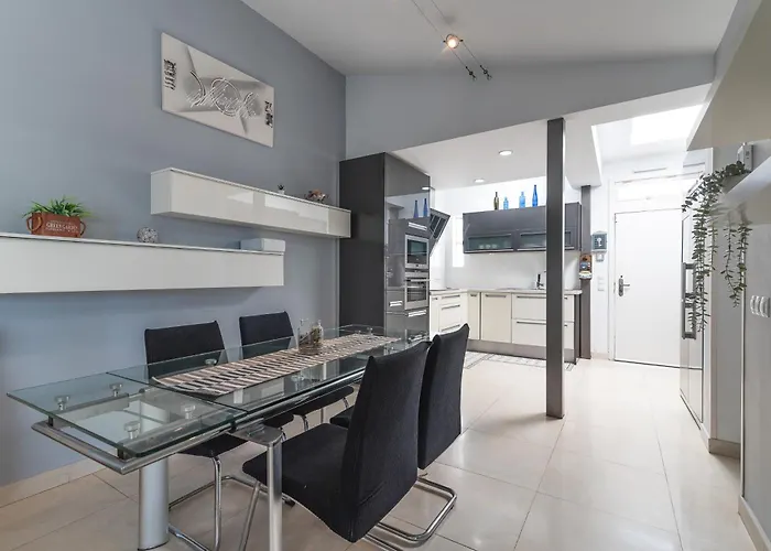 Holiday home Vivelorural Club 14, Terraza Y Piscina Playa del Ingles (Gran Canaria)