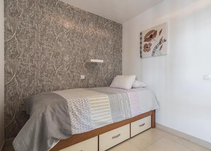 Vivelorural Club 14, Terraza Y Piscina * Playa del Ingles (Gran Canaria)