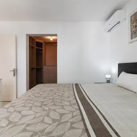 Vivelorural Club 14, Terraza Y Piscina * Playa del Inglés