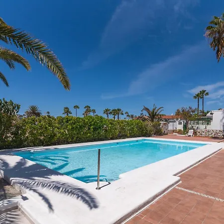 Vivelorural Club 14, Terraza Y Piscina Holiday home