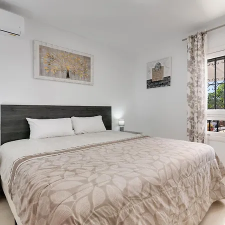 Holiday home Vivelorural Club 14, Terraza Y Piscina *