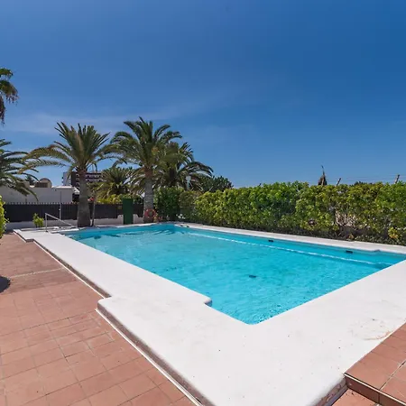 Дом отдыха Vivelorural Club 14, Terraza Y Piscina