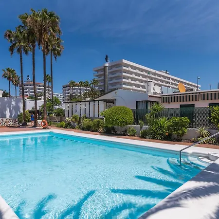 Дом отдыха Vivelorural Club 14, Terraza Y Piscina